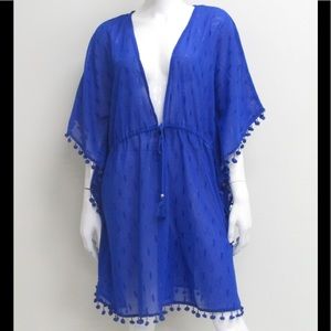 NWT Poncho 🔥🔥🔥